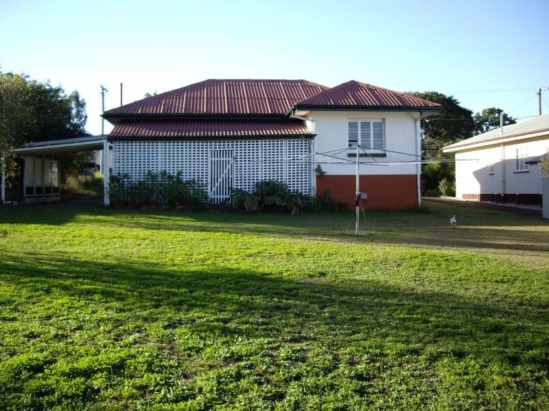 2 THURSO STREET, North Booval QLD 4304