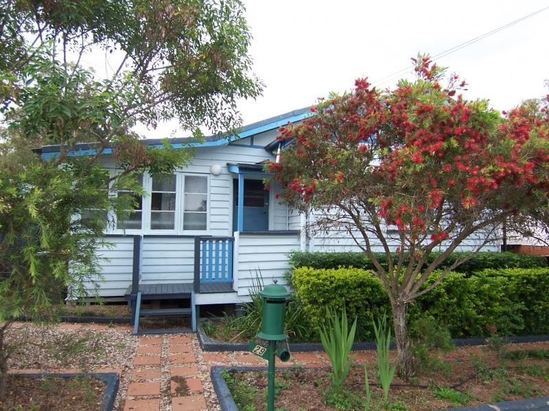 29 Hayes St, Brassall QLD 4305