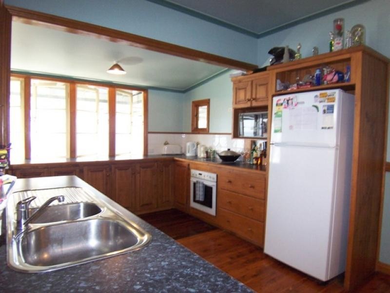 29 Hayes St, Brassall QLD 4305