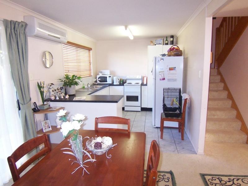 2/6 Cardew St, East Ipswich QLD 4305