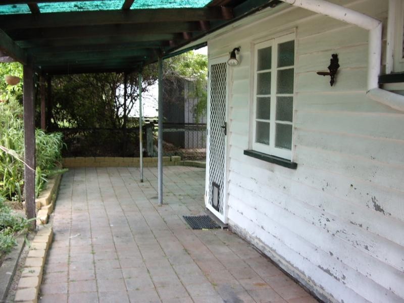 14 WARRELL STREET, Ipswich QLD 4305