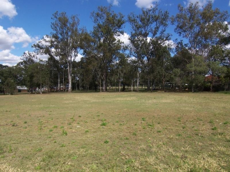 1 Larsen Street, Leichhardt QLD 4305