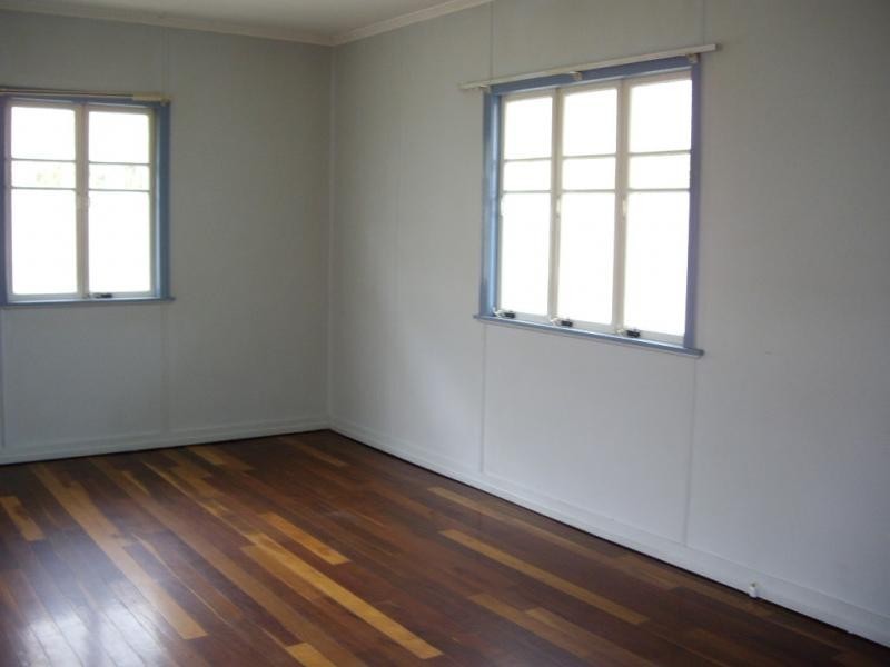 2A CEMETERY ROAD, Eastern Heights QLD 4305