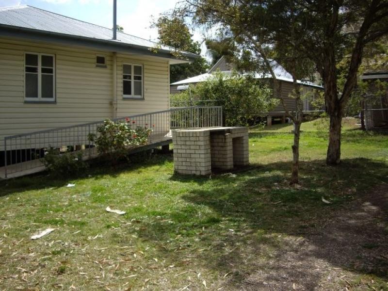 2A CEMETERY ROAD, Eastern Heights QLD 4305