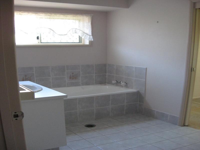 1/26 CAMBRIDGE STREET, Silkstone QLD 4304