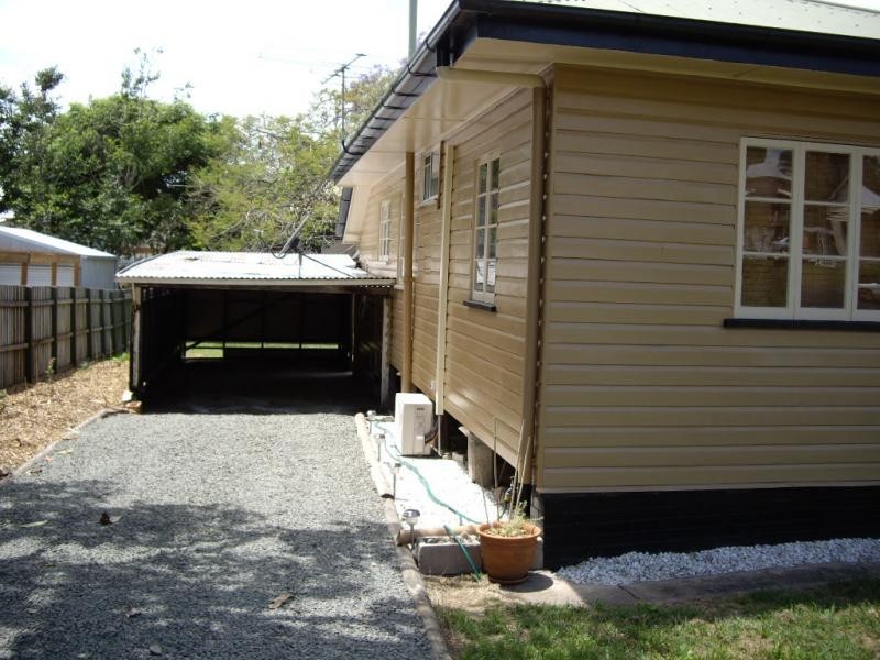 2 GEORGE LANE, Ipswich QLD 4305