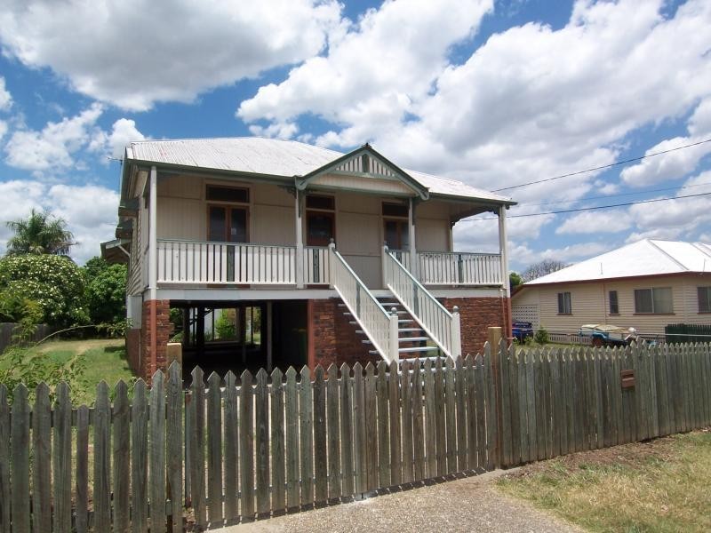 4 Wall Street, Bundamba QLD 4304