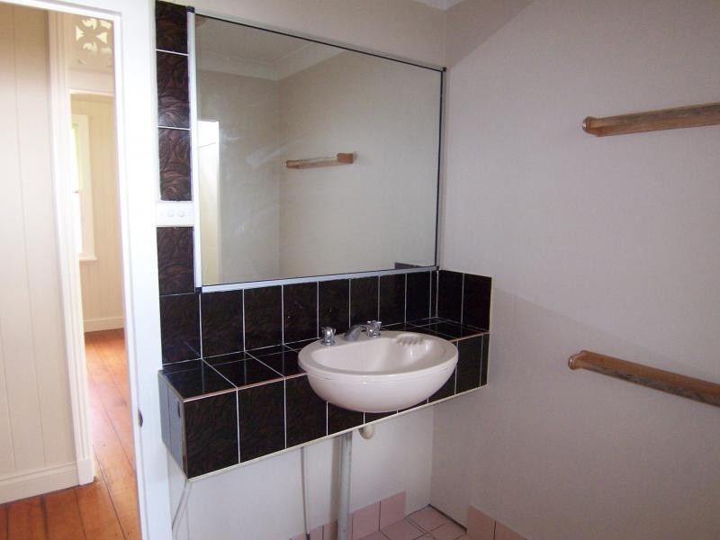 4 Wall Street, Bundamba QLD 4304