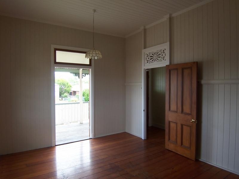 4 Wall Street, Bundamba QLD 4304