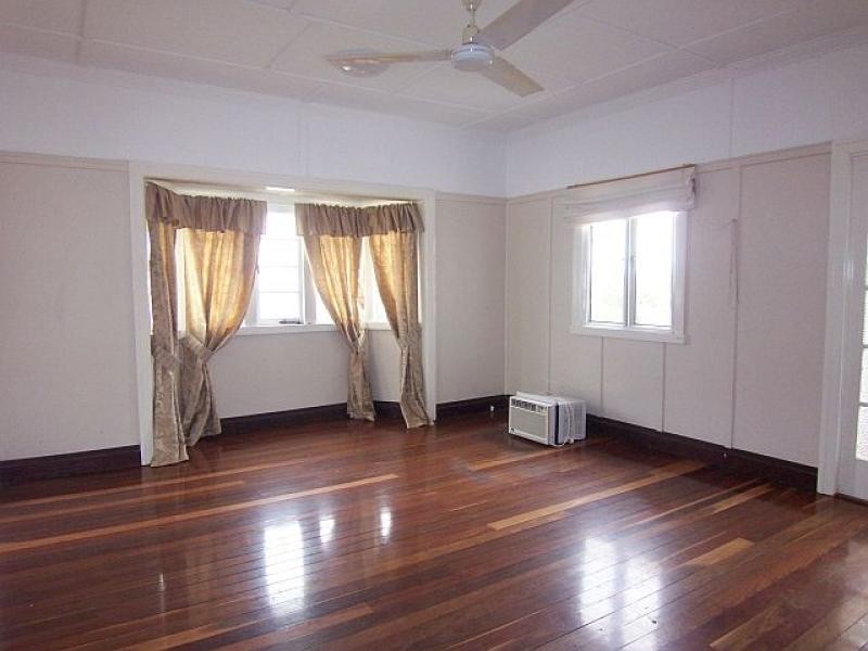 28 Chermside Road, Eastern Heights QLD 4305
