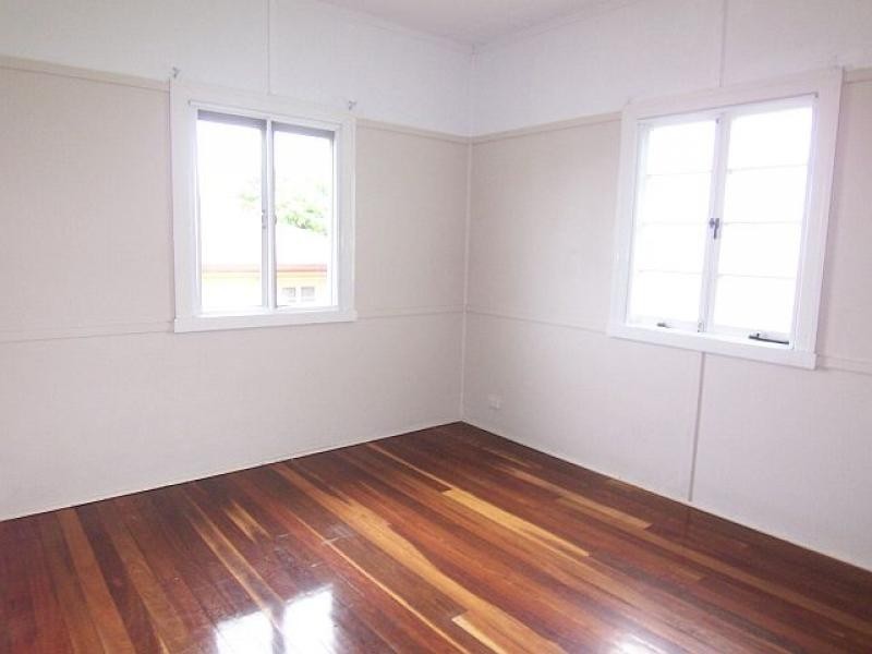 28 Chermside Road, Eastern Heights QLD 4305