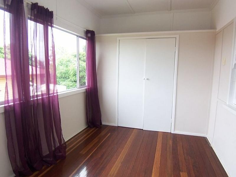 28 Chermside Road, Eastern Heights QLD 4305