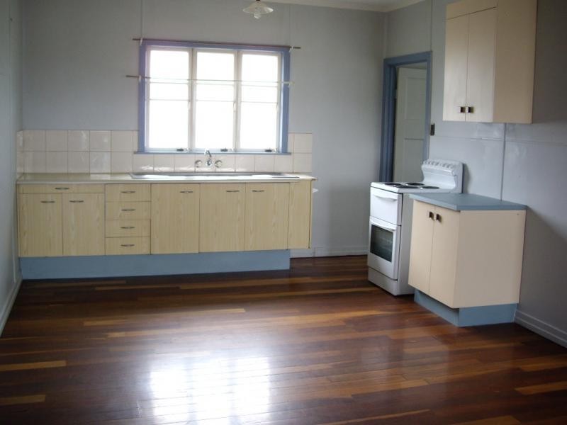2a Cemetery Road, Eastern Heights QLD 4305