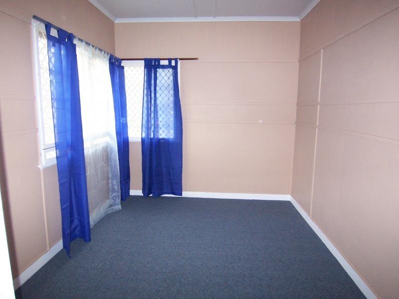 12 Casey St, Leichhardt QLD 4305