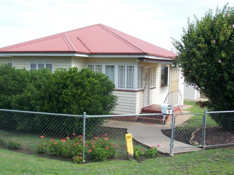 9 Kitchener Street, Booval QLD 4304