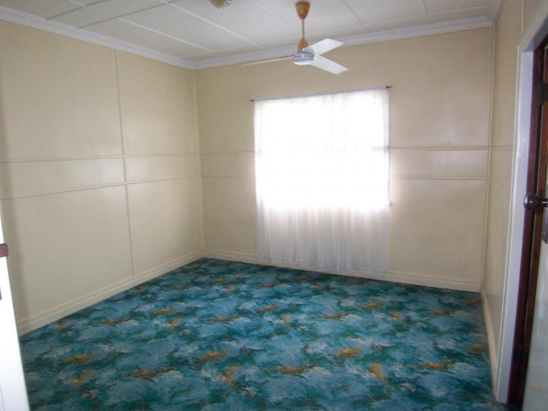 9 Kitchener Street, Booval QLD 4304