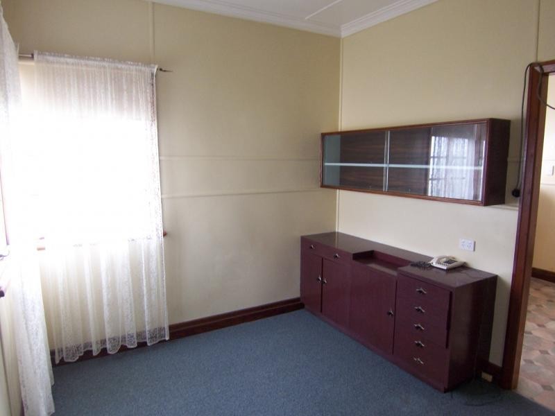 9 Kitchener Street, Booval QLD 4304