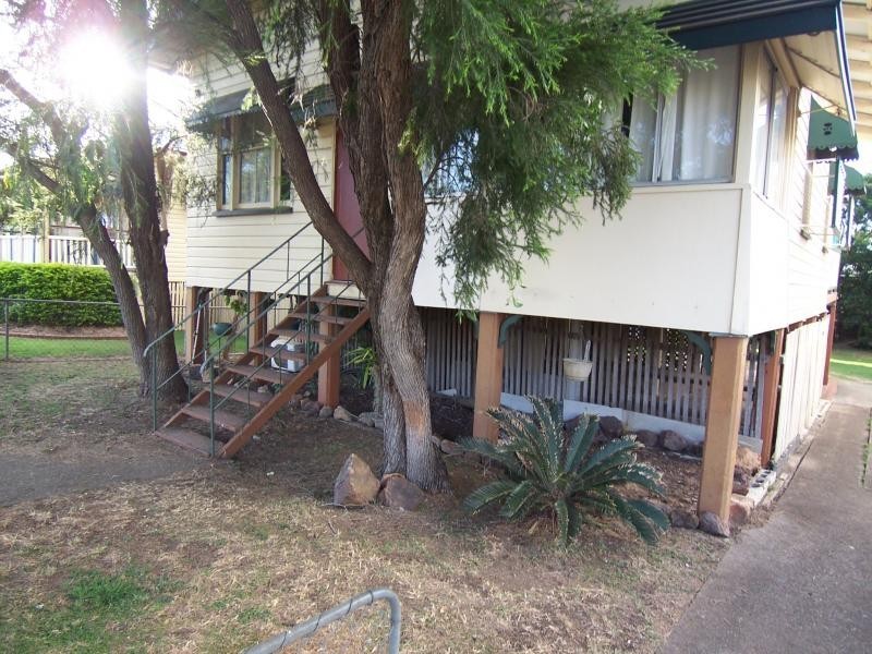 46 Blackstone Road, Eastern Heights QLD 4305