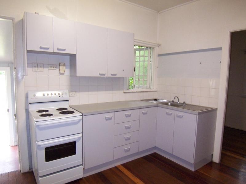 45 Dudleigh St, North Booval QLD 4304