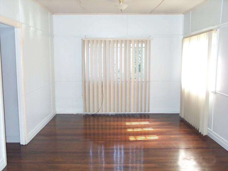 45 Dudleigh St, North Booval QLD 4304