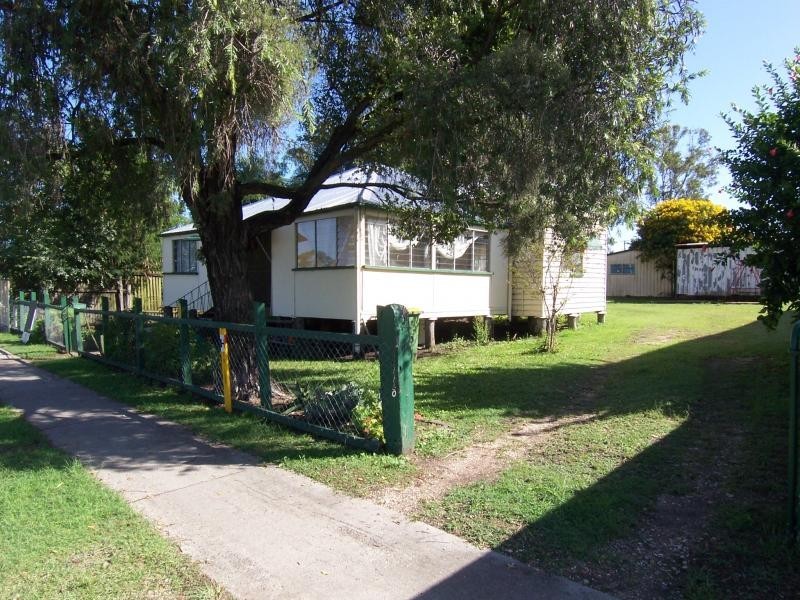 5 Queen St, Walloon QLD 4306