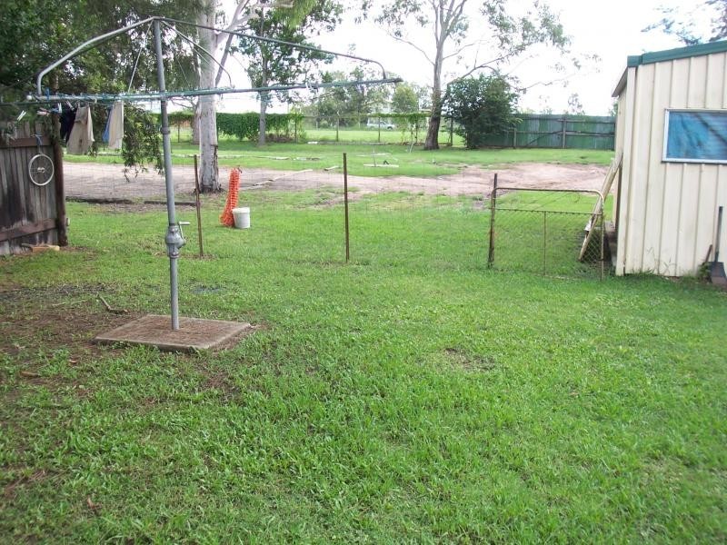 5 Queen St, Walloon QLD 4306