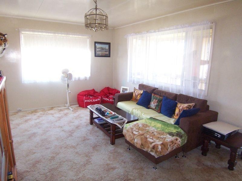 37 Mary Street, Bundamba QLD 4304