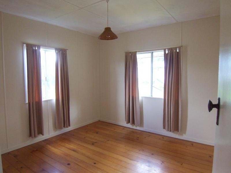 9 Fitzgerald St, North Ipswich QLD 4305