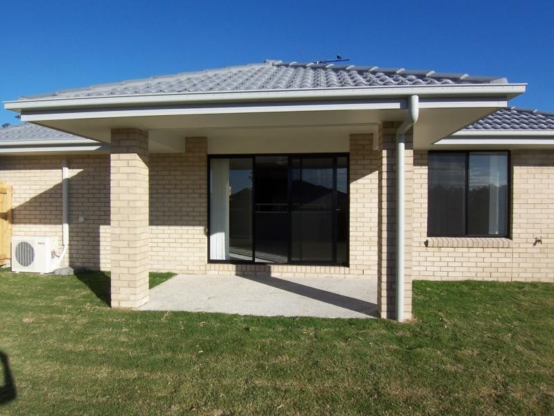 7 Bonogin Court, Redbank Plains QLD 4301