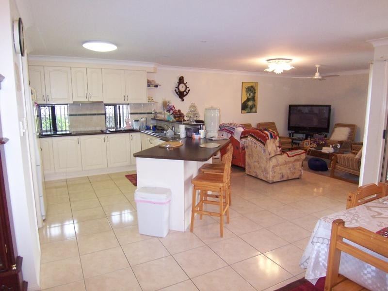 4 Hilldean Drive, Raceview QLD 4305