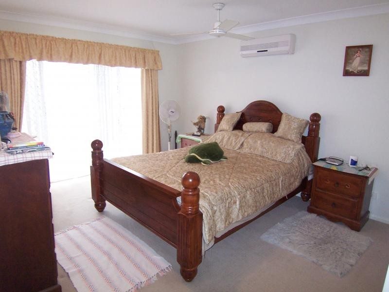 4 Hilldean Drive, Raceview QLD 4305