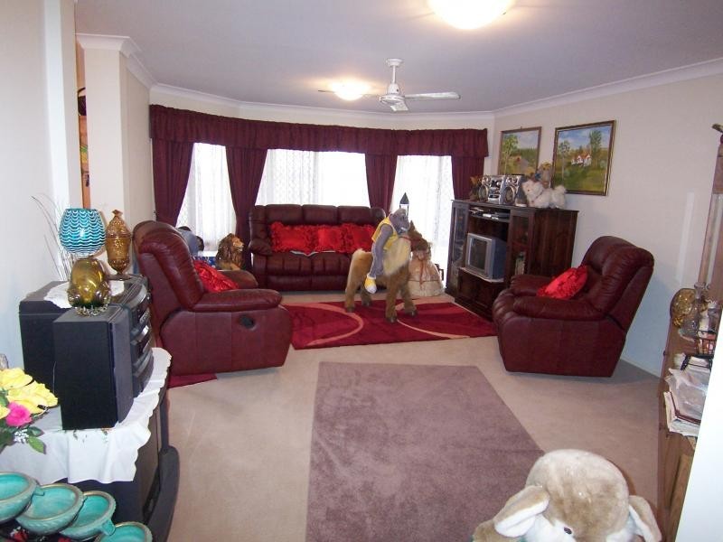 4 Hilldean Drive, Raceview QLD 4305