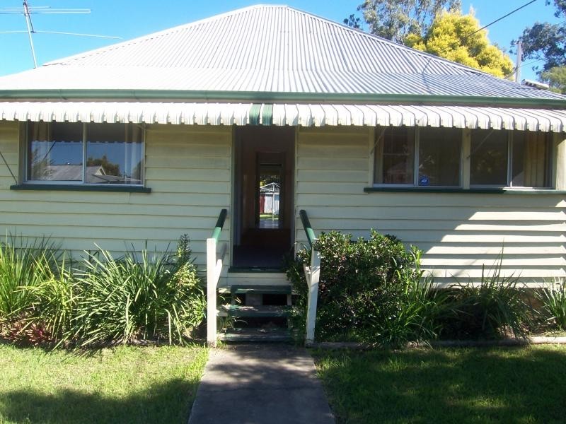 21 Chubb St, One Mile QLD 4305