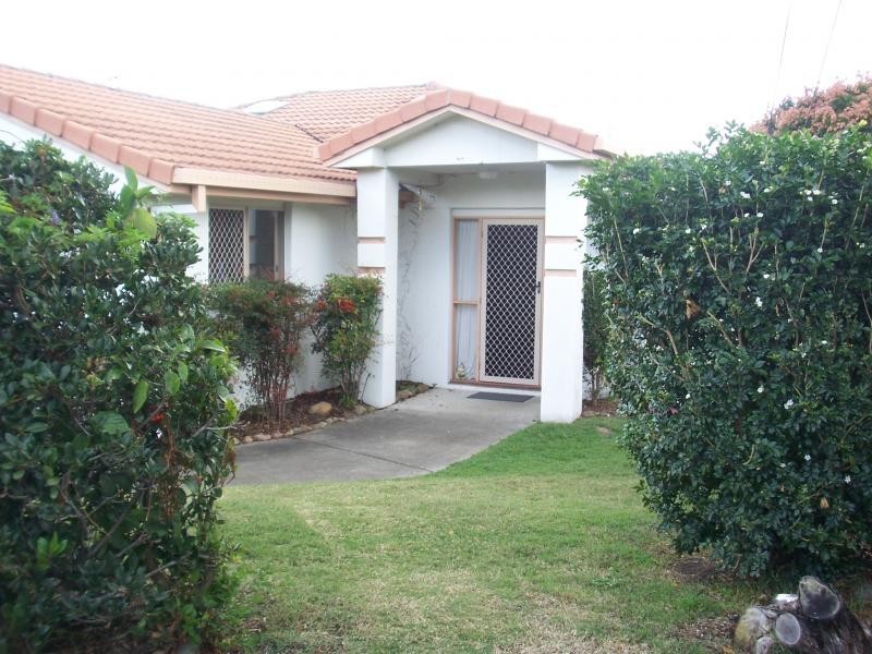 2/29 Cambridge Street, Silkstone QLD 4304