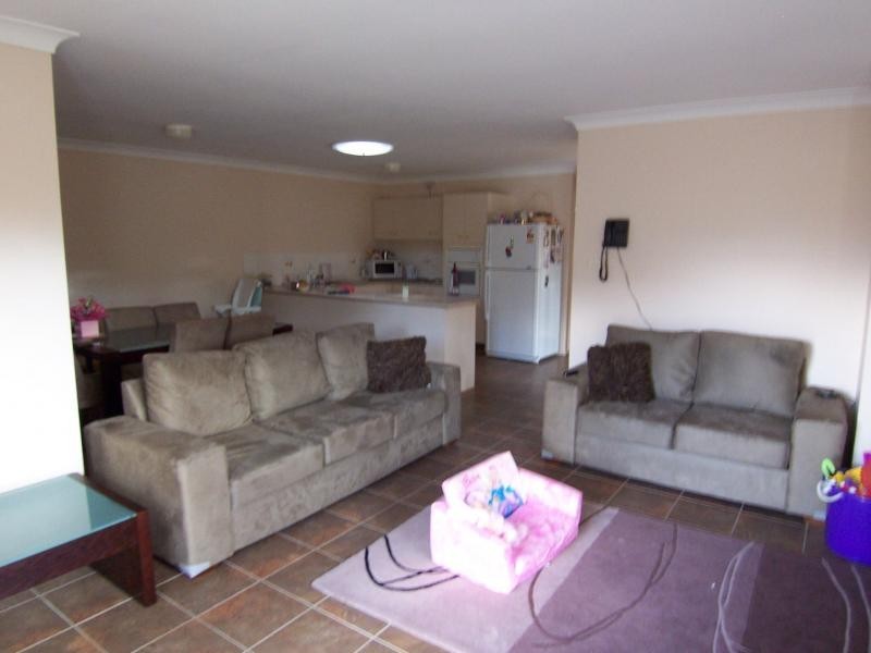 2/29 Cambridge Street, Silkstone QLD 4304