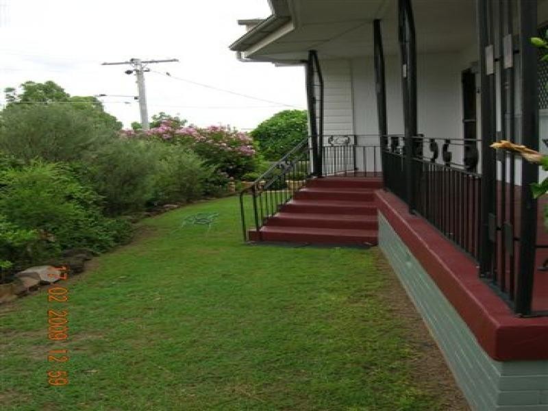 2 Deebing Street, Ipswich QLD 4305