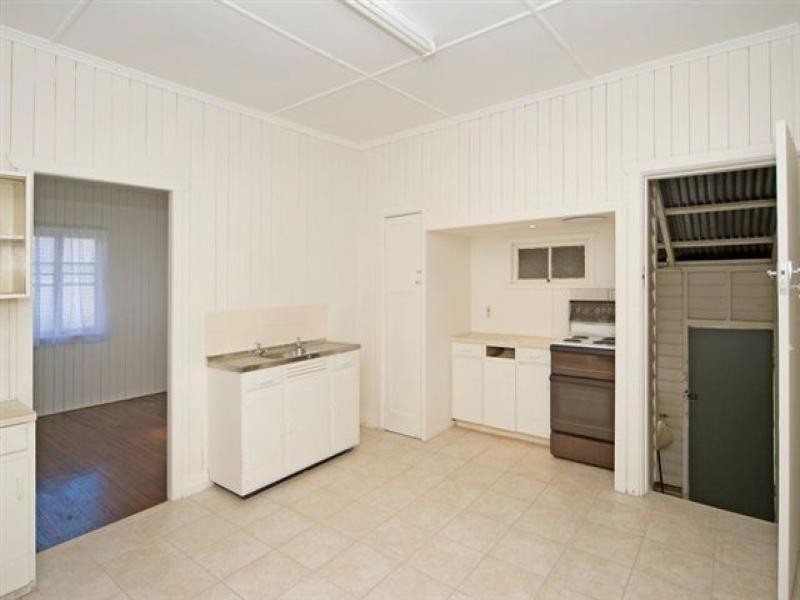 17 and 19 Hooper St, West Ipswich QLD 4305