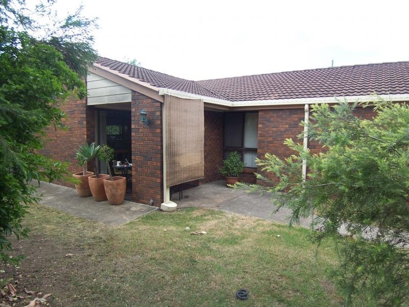 2 Edison Street, Flinders View QLD 4305