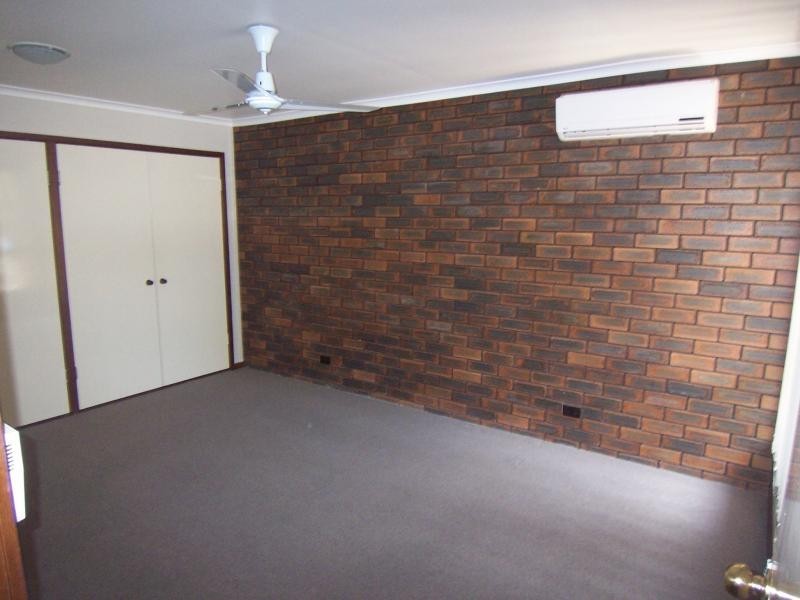 2 Edison Street, Flinders View QLD 4305