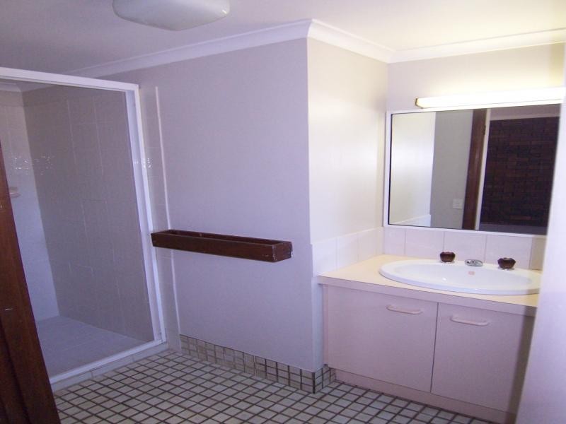 2 Edison Street, Flinders View QLD 4305