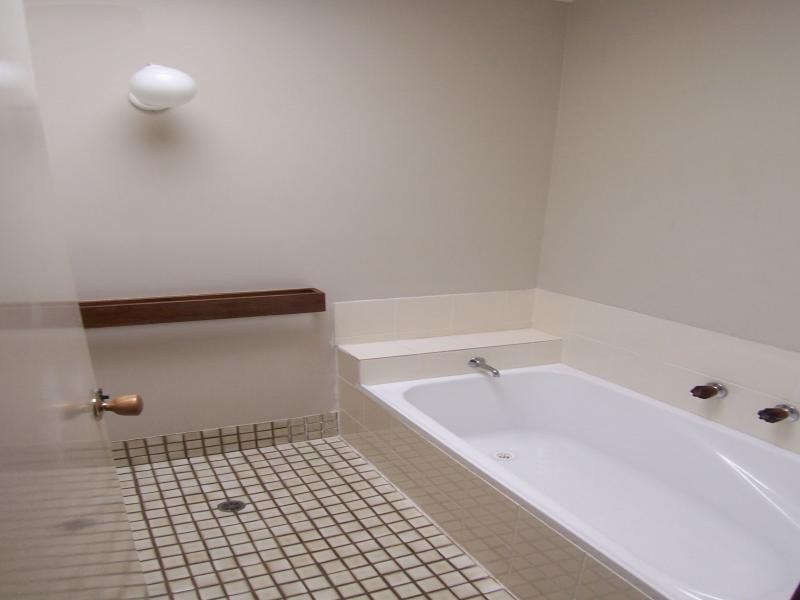 2 Edison Street, Flinders View QLD 4305