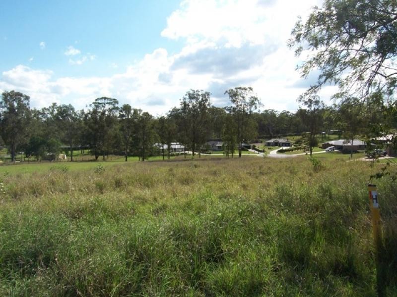 2 Pinto Place, Pine Mountain QLD 4306