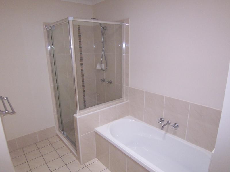 2/21B Hunter Street, Brassall QLD 4305