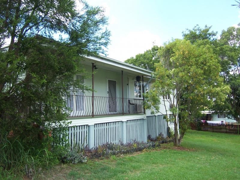 12 Boundary St, Bundamba QLD 4304