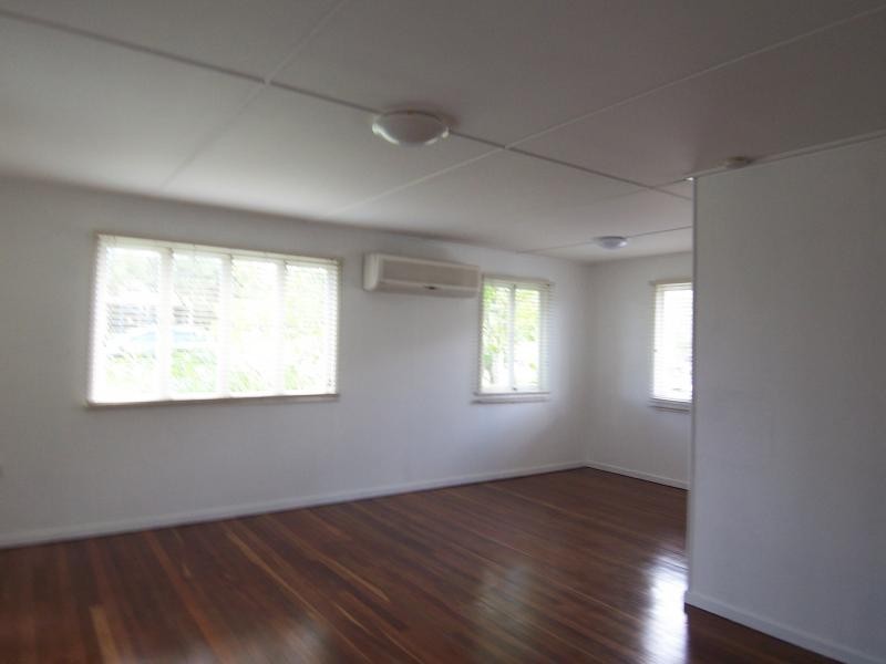 12 Boundary St, Bundamba QLD 4304