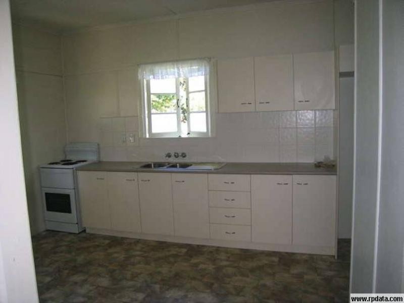 106 Pine Mountain Rd, Brassall QLD 4305