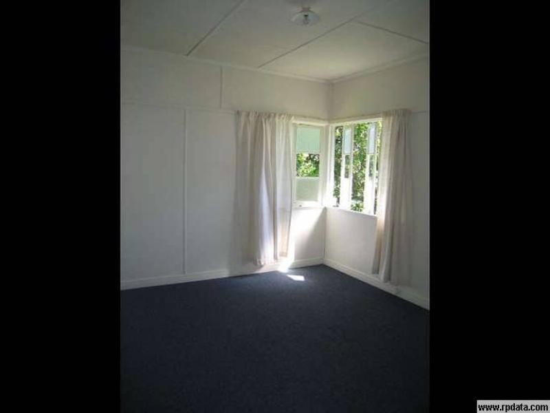 106 Pine Mountain Rd, Brassall QLD 4305
