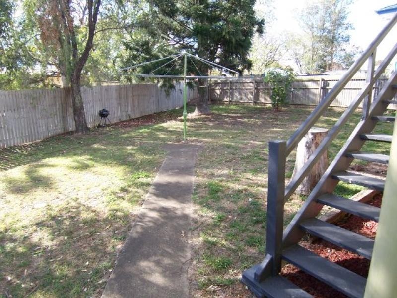 27 Kynance Street, Leichhardt QLD 4305