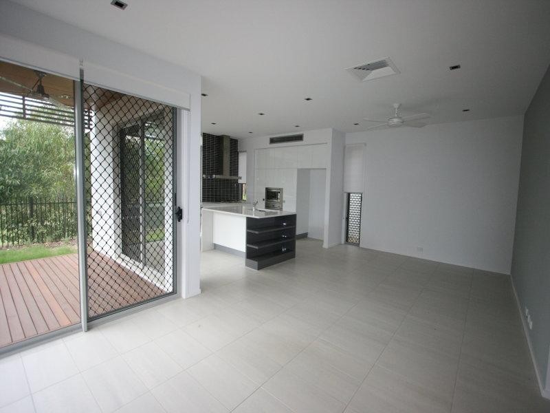 3 Spyglass Lane, Brookwater QLD 4300