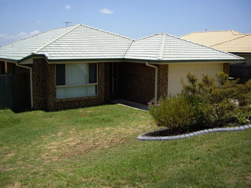 1 Kathleen Place, Yamanto QLD 4305